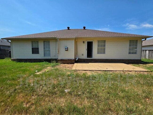 Building Photo - 26 Stonewood Dr