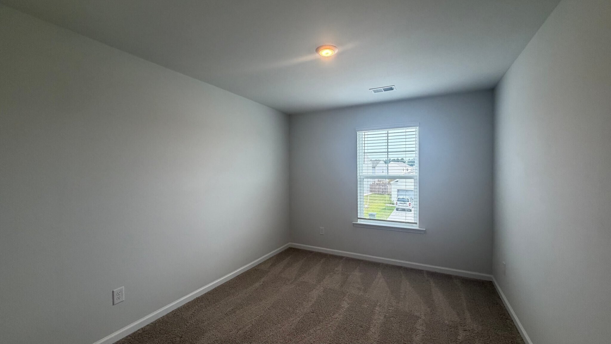Building Photo - 742 Ladywood Dr