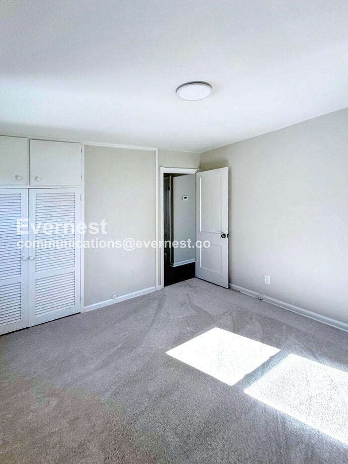 Building Photo - 1254 Elmwood Rd