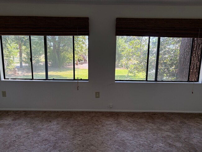 Building Photo - 5703 Chapel Dr