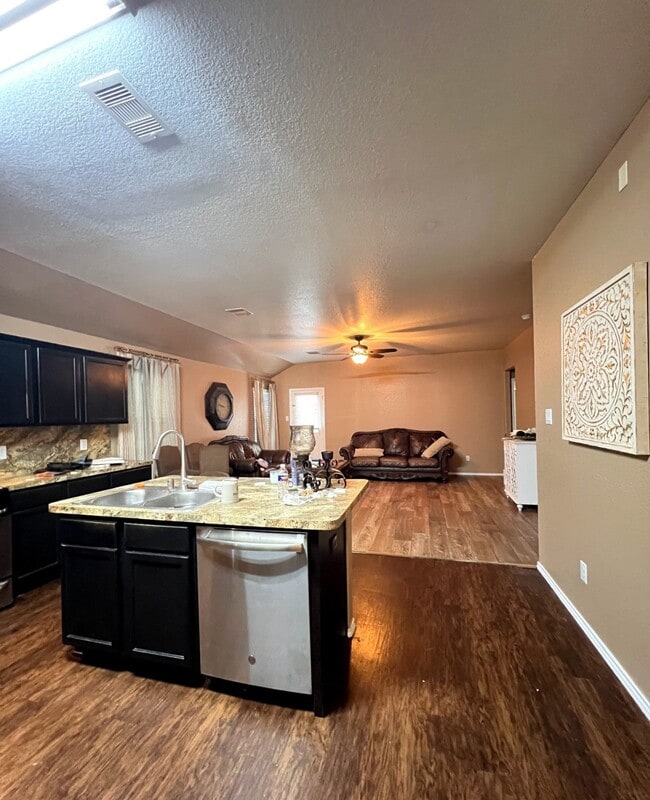 Building Photo - 15647 Flagstone Walk Way