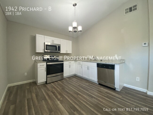 Building Photo - 1942 Prichard-B