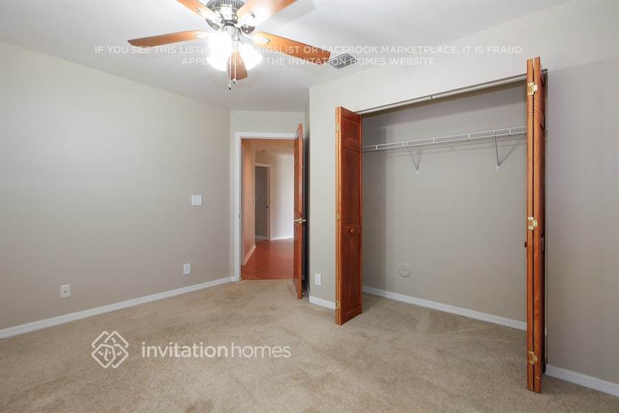 Building Photo - 5700 NW 60th Pl