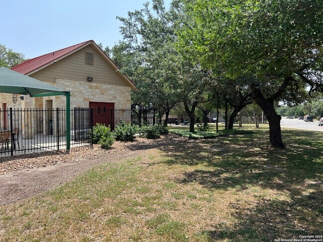 Building Photo - 10511 Cosmos Canyon