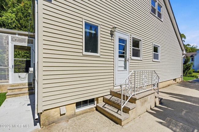 Building Photo - 506 Woodland Rd