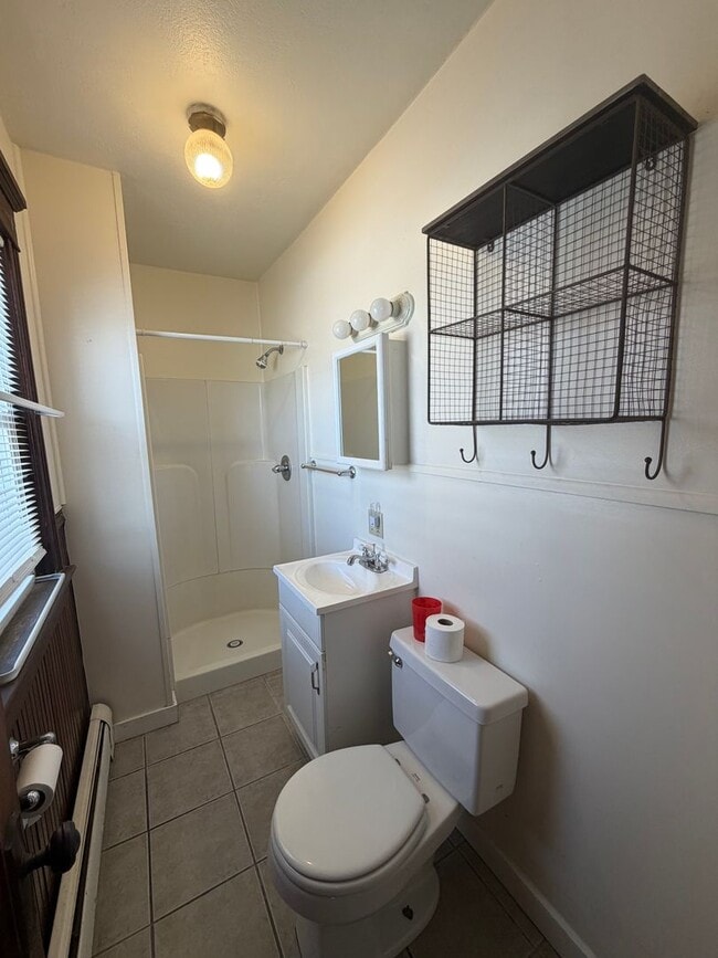 Building Photo - 14 Richmond Ln