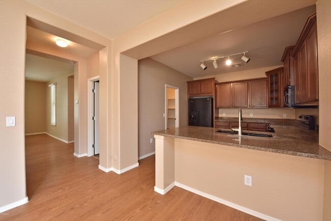 Building Photo - 4757 E Woodside Way