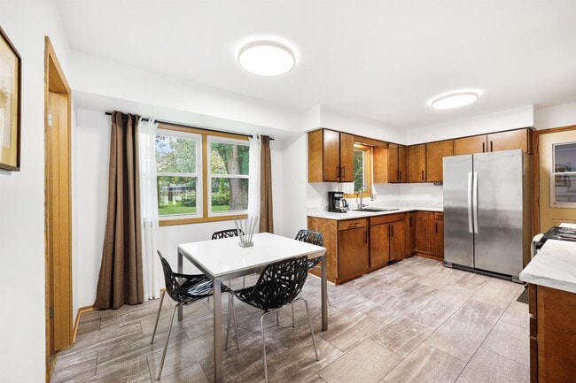 Building Photo - 2728 Florann Dr