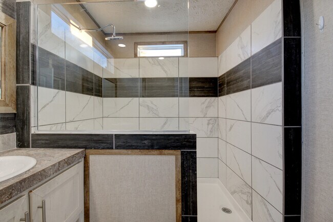 Building Photo - 269 Seays Rd