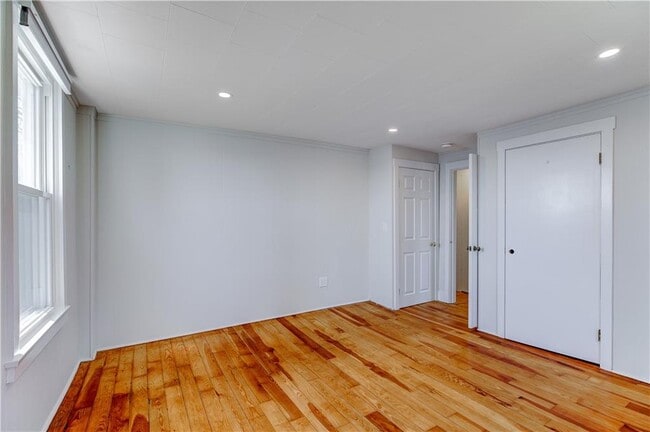 Building Photo - 38 Morningside Ln