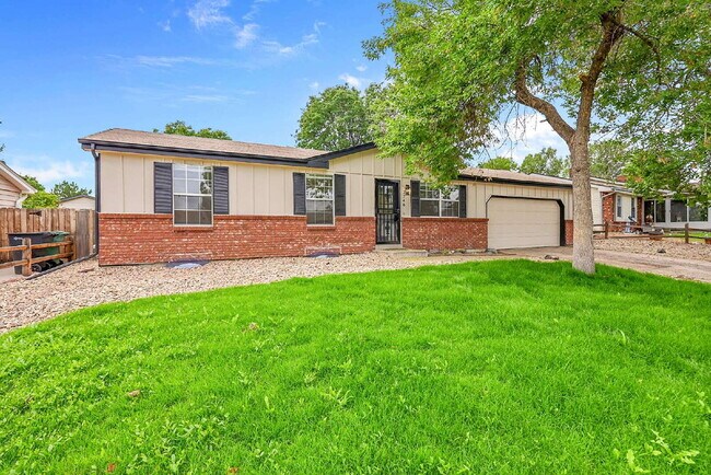 Building Photo - $2,195.00, 3-bed, 1-bath, located in Thorn...