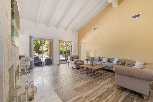 Building Photo - 72056 Palm Haven Dr