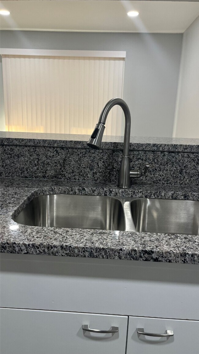 Building Photo - 12633 Memorial Dr