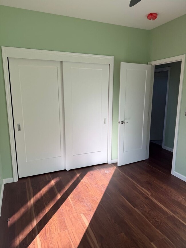 Building Photo - 1276 S Nahale Pl