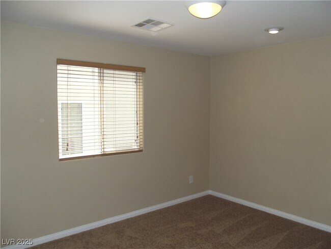 Building Photo - 9037 W Victor Creek Ave