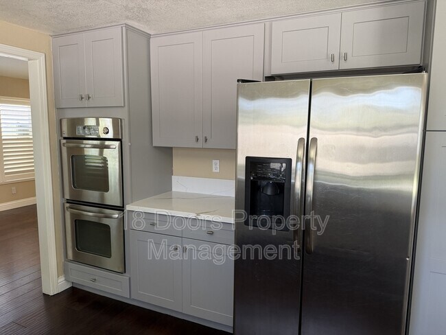 Building Photo - 11035 Forestview Ln