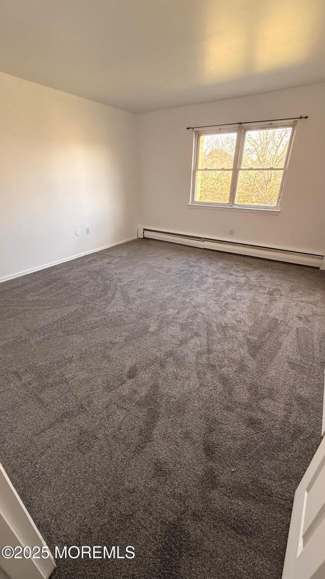 Building Photo - 76 Manchester Ct