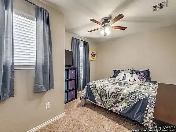 Building Photo - "Spacious 4-Bedroom Oasis with 3 Full Bath...
