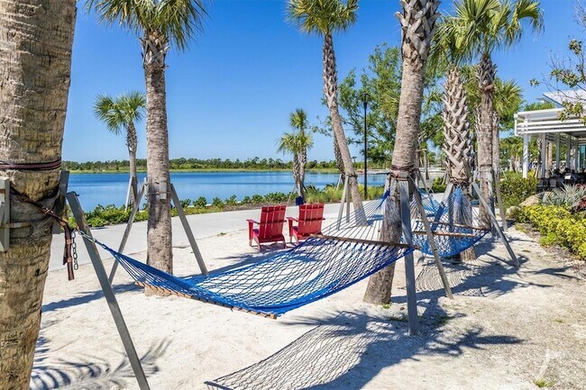 Building Photo - 12320 Wellen Golf St