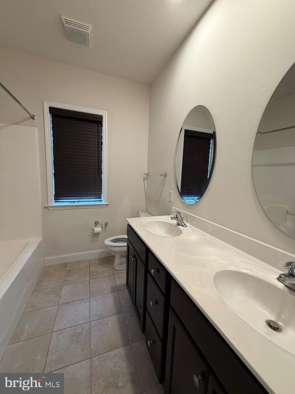 Building Photo - 997 Powder Horn Dr