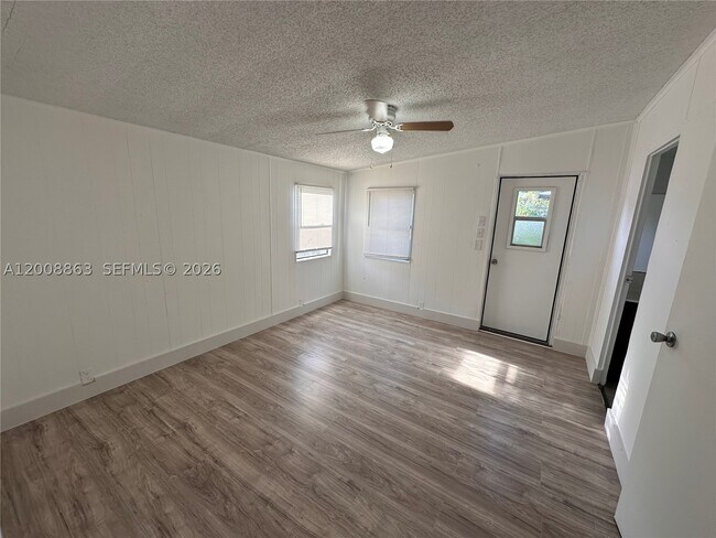 Building Photo - 3028 SW 50th St