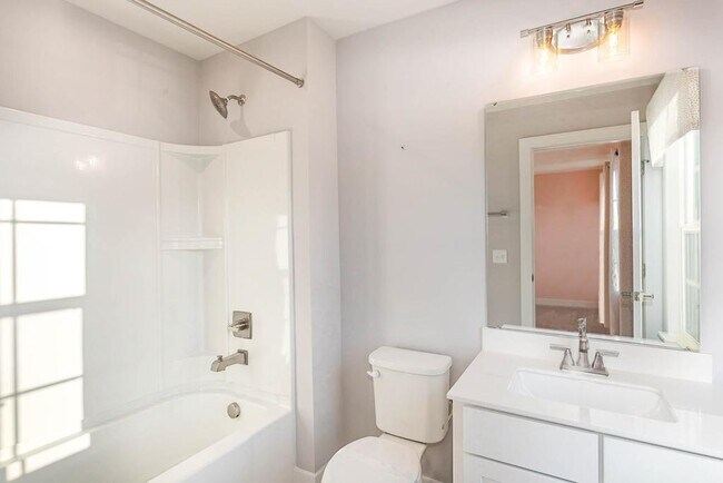 Building Photo - 4003 Bluebell Ln