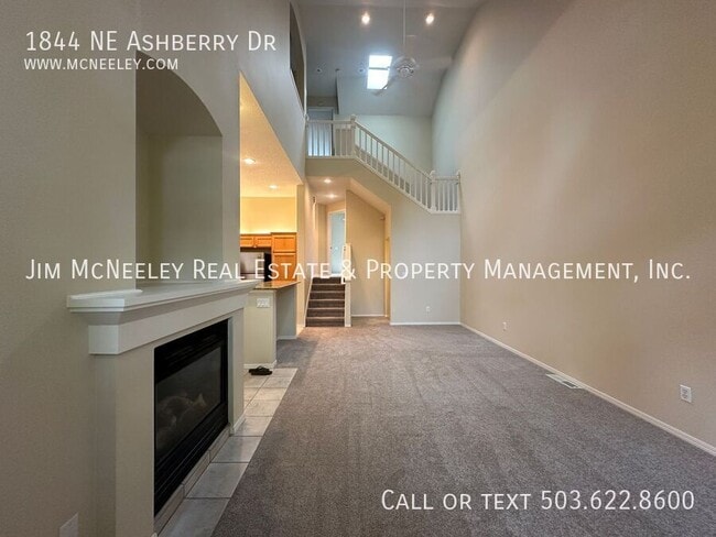 Building Photo - 1844 NE Ashberry Dr