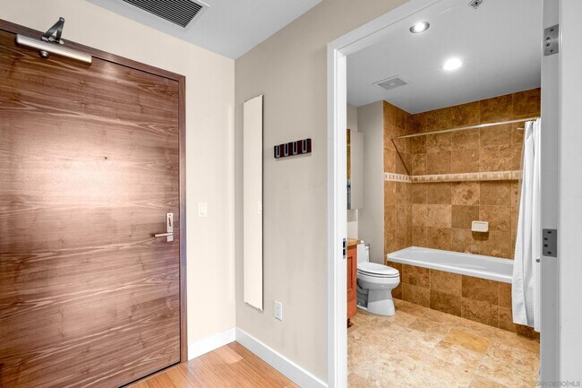 Building Photo - 700 W E St