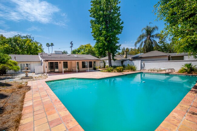 Building Photo - 12335 Tiara St