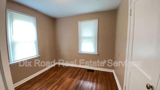 Building Photo - 4008 Jewell Ave
