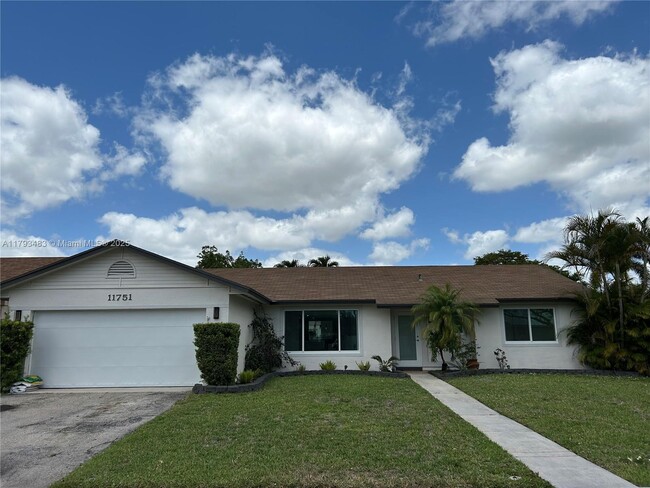 Primary Photo - 11751 SW 52nd Ct