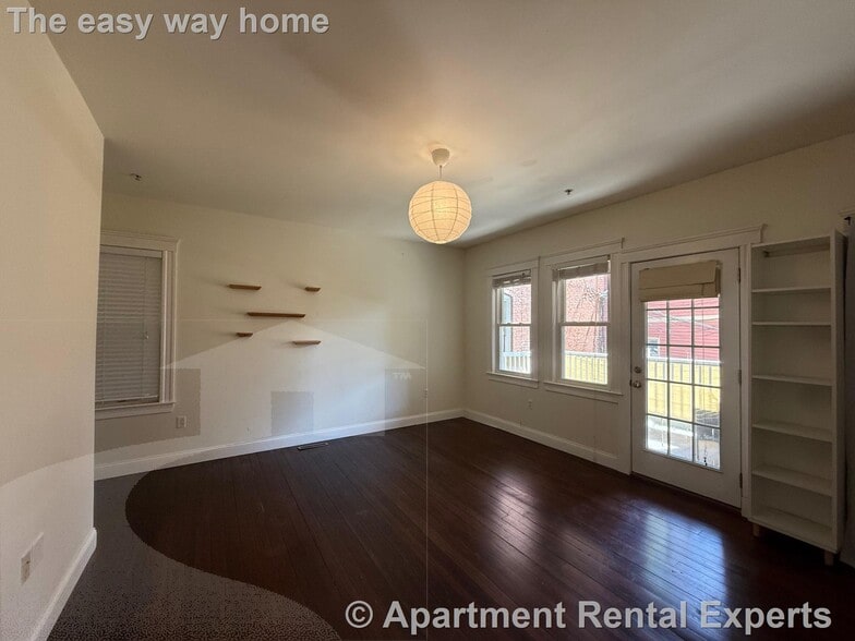 Building Photo - 6 Giles Park