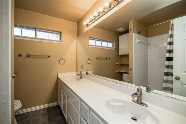 Building Photo - 2313 Dampton Dr