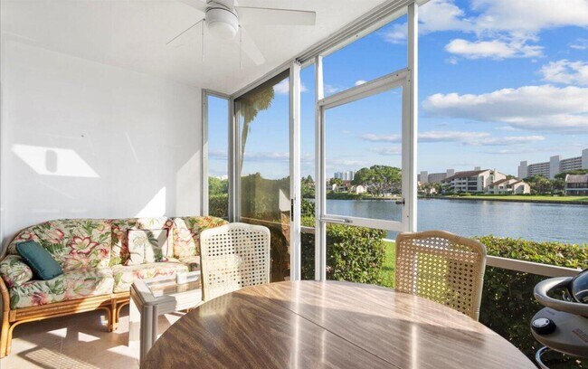Building Photo - 20 Yacht Club Dr