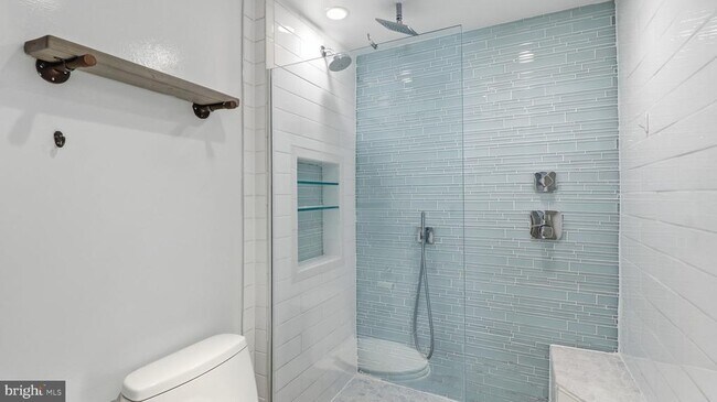 Building Photo - 1450 Harvard St NW