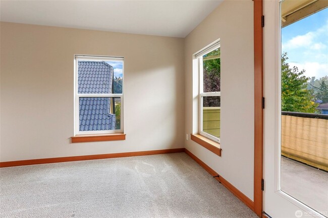 Building Photo - 3Bd/2.5Ba Seattle Townhome