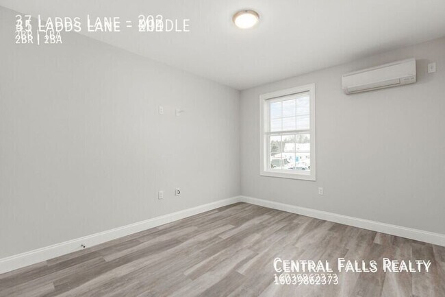 Building Photo - 37 Ladds Ln