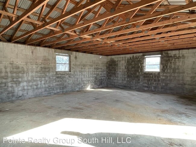 Building Photo - 3 br, 2 bath House - 479 Dundas Road