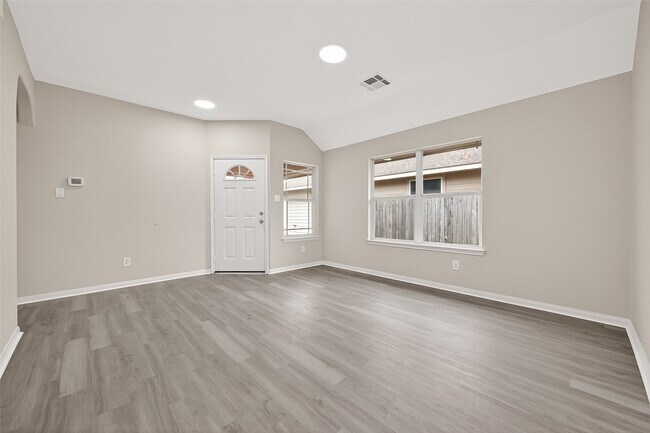 Building Photo - 21406 Forest Colony Dr