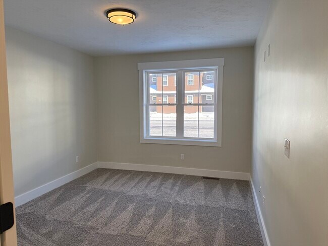 Building Photo - 480 Wareham St