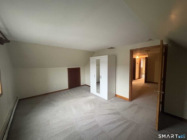 Building Photo - 16 Raymond Rd