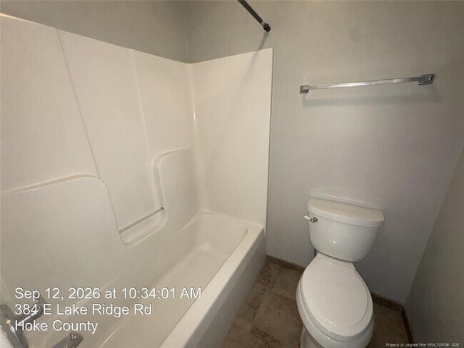 Building Photo - 384 E Lake Ridge Rd