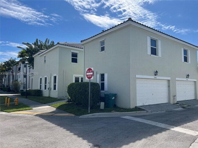 Building Photo - 17065 SW 93rd St