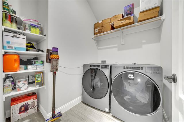 Building Photo - 517 Birch Grv Dr