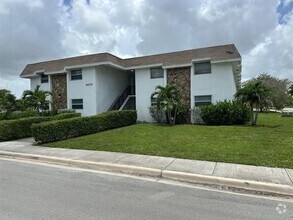 Building Photo - 5875 SW 41st St
