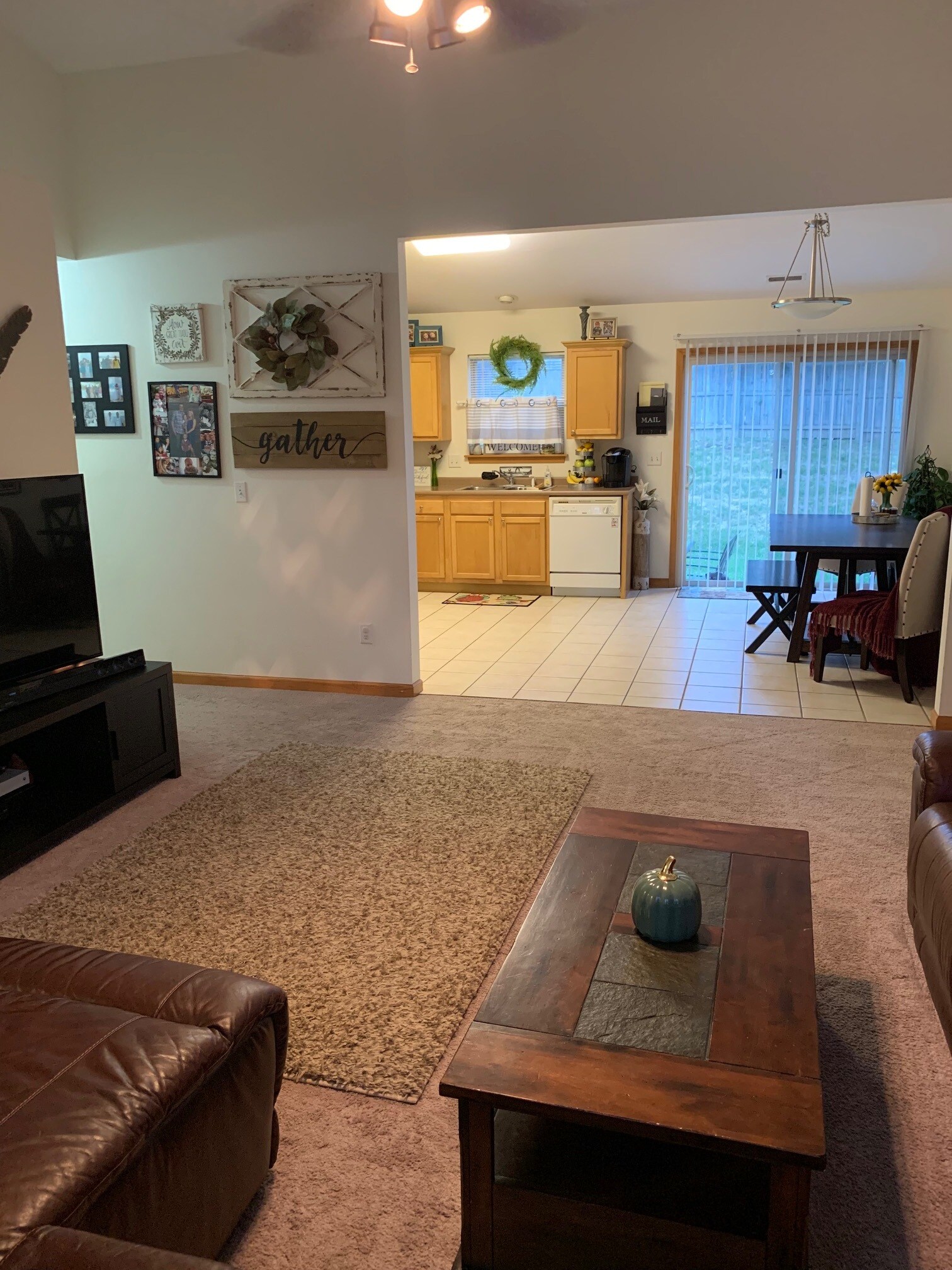 Building Photo - 1547 N Redhawk Dr