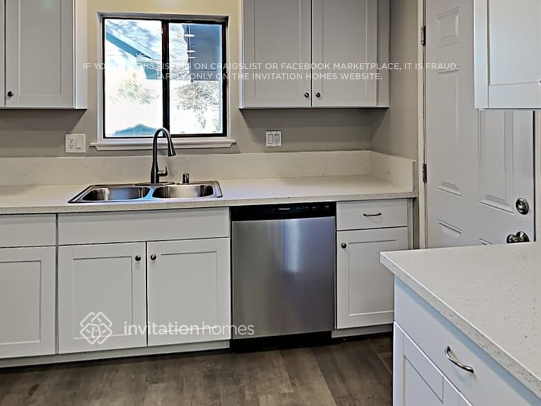 Building Photo - 3146 El Tejon Rd