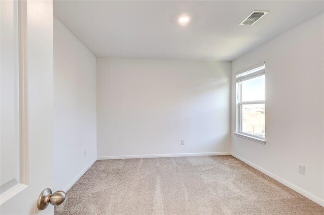 Building Photo - 109 Riverdale Dr