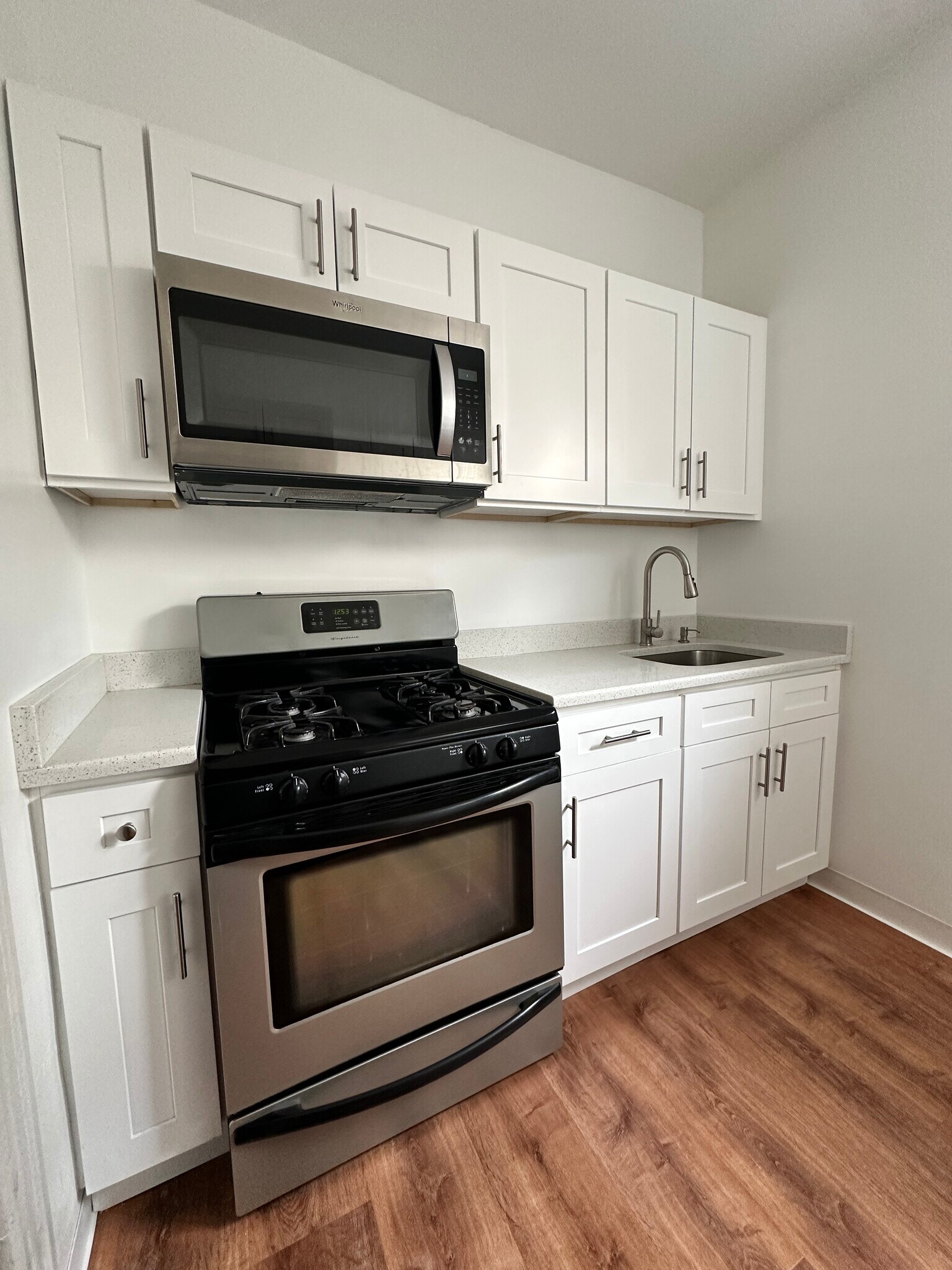 Building Photo - 209 Lanza Ave