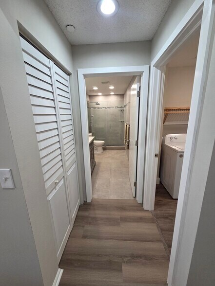 Building Photo - 330 NW 67th St